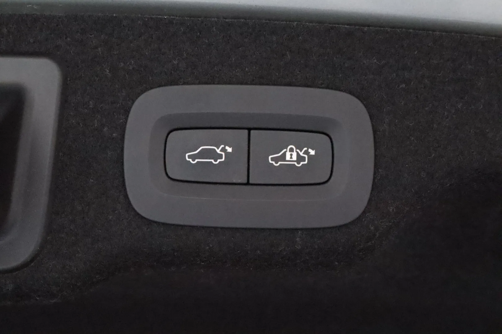 Volvo S90 GNF-354 carousel image