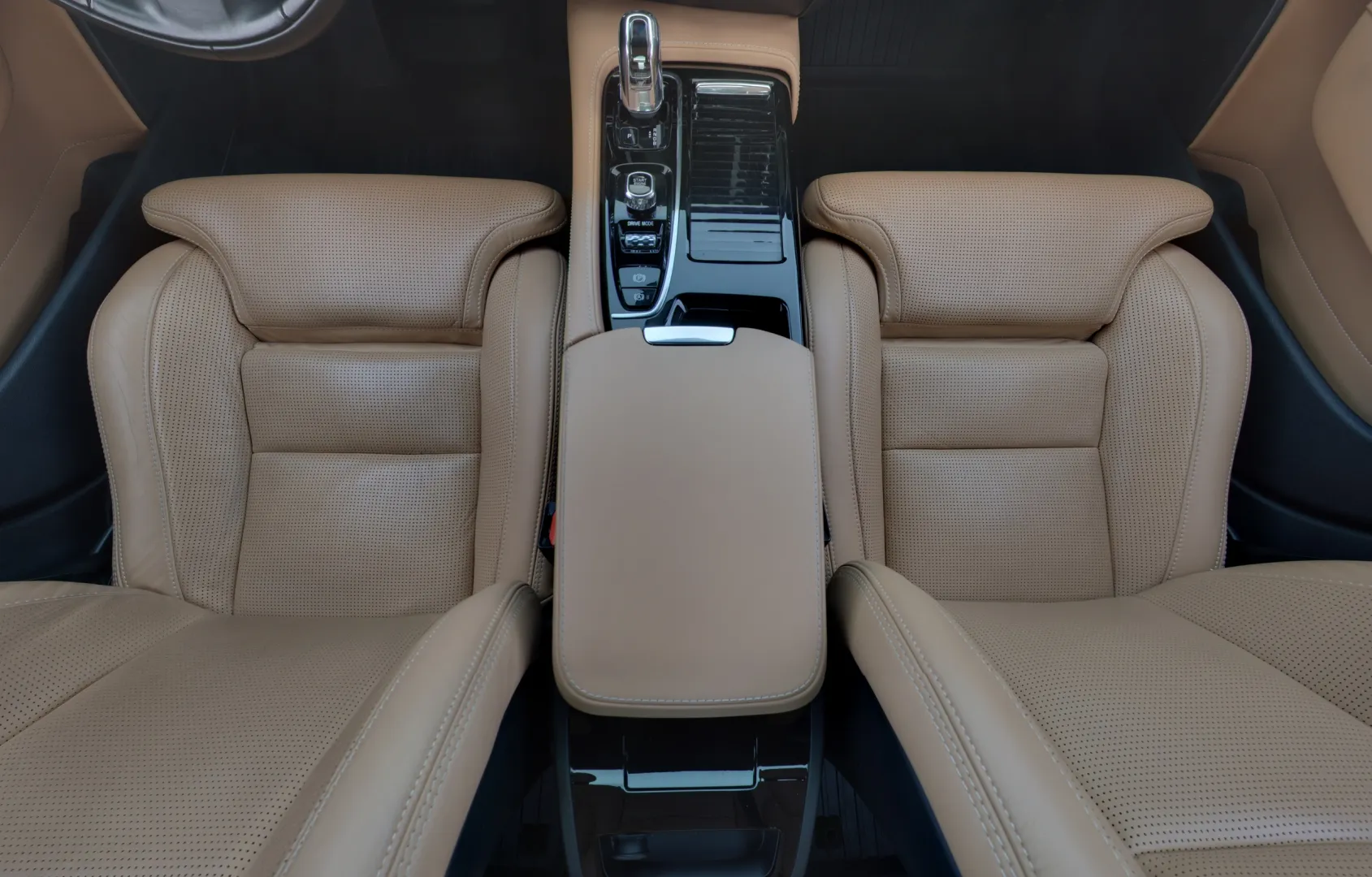 Volvo S90 GNF-354 carousel image