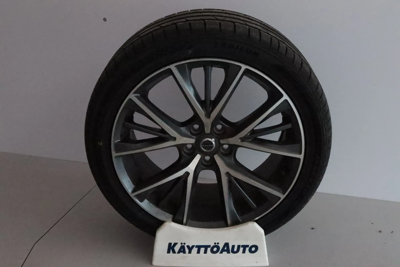 Volvo S90 GNF-354 carousel image