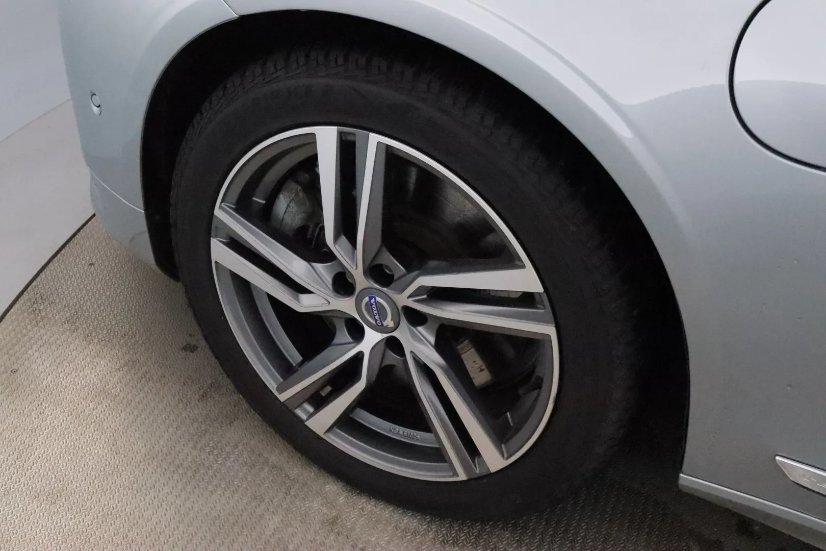 Volvo S90 GNF-354 carousel image