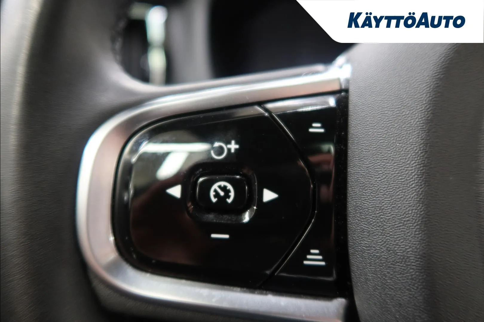 Volvo XC60 RVM-980 carousel image