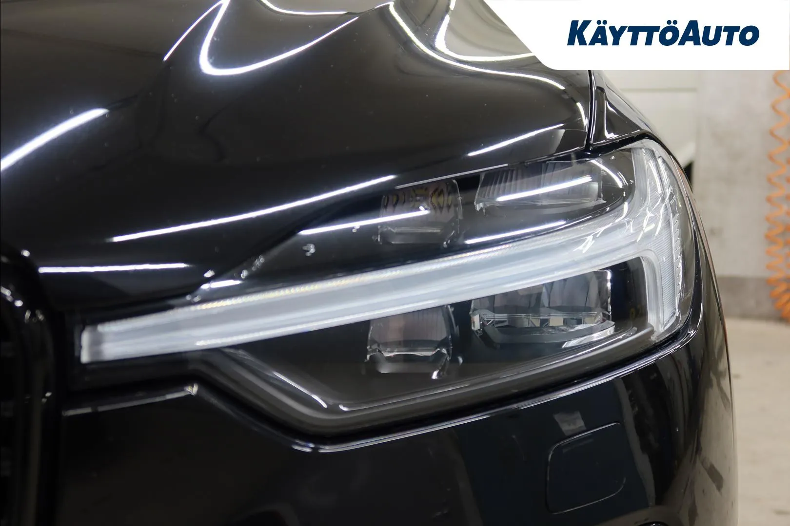 Volvo XC60 RVM-980 carousel image