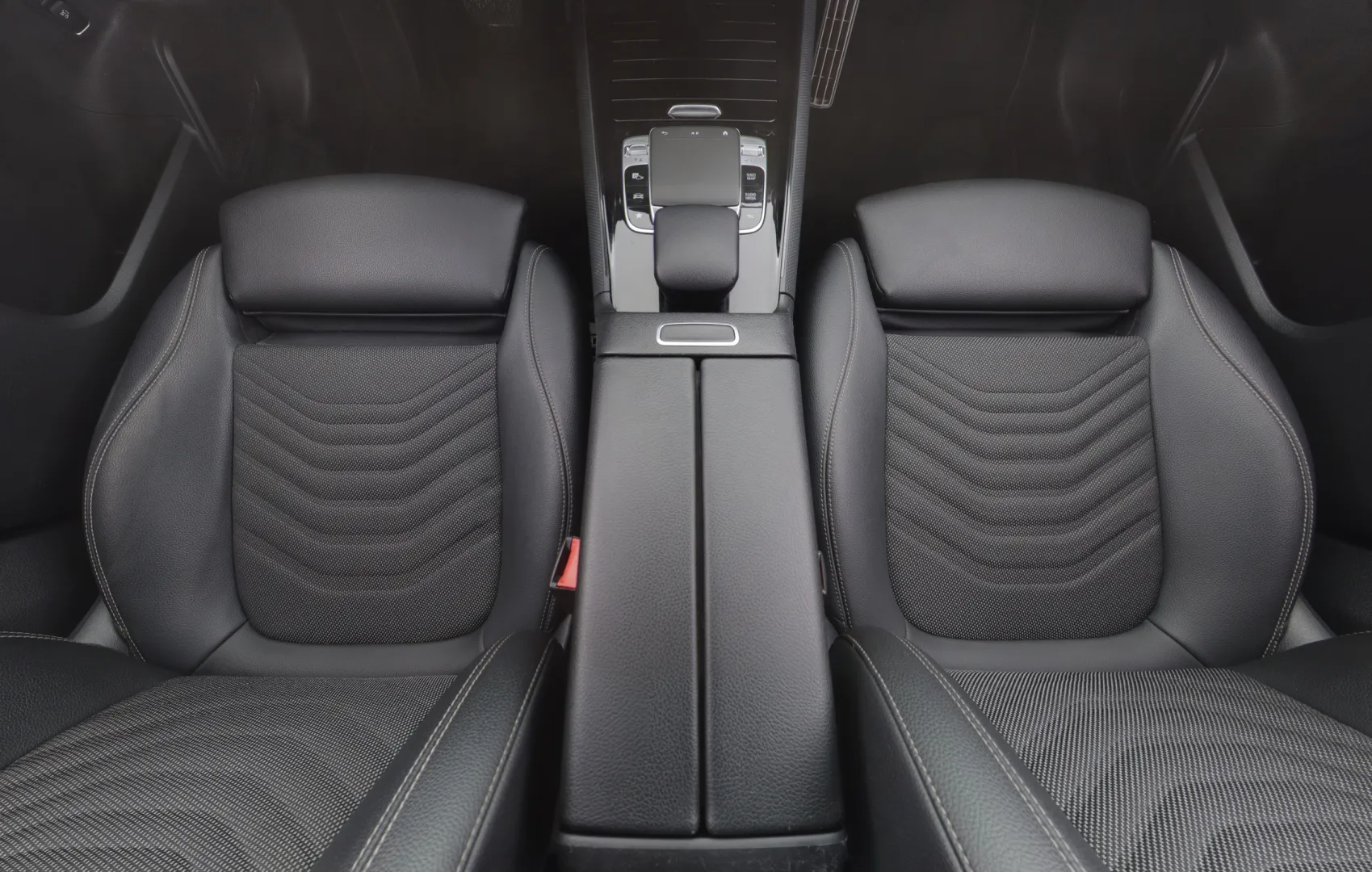 MERCEDES-BENZ B FOC-643 carousel image