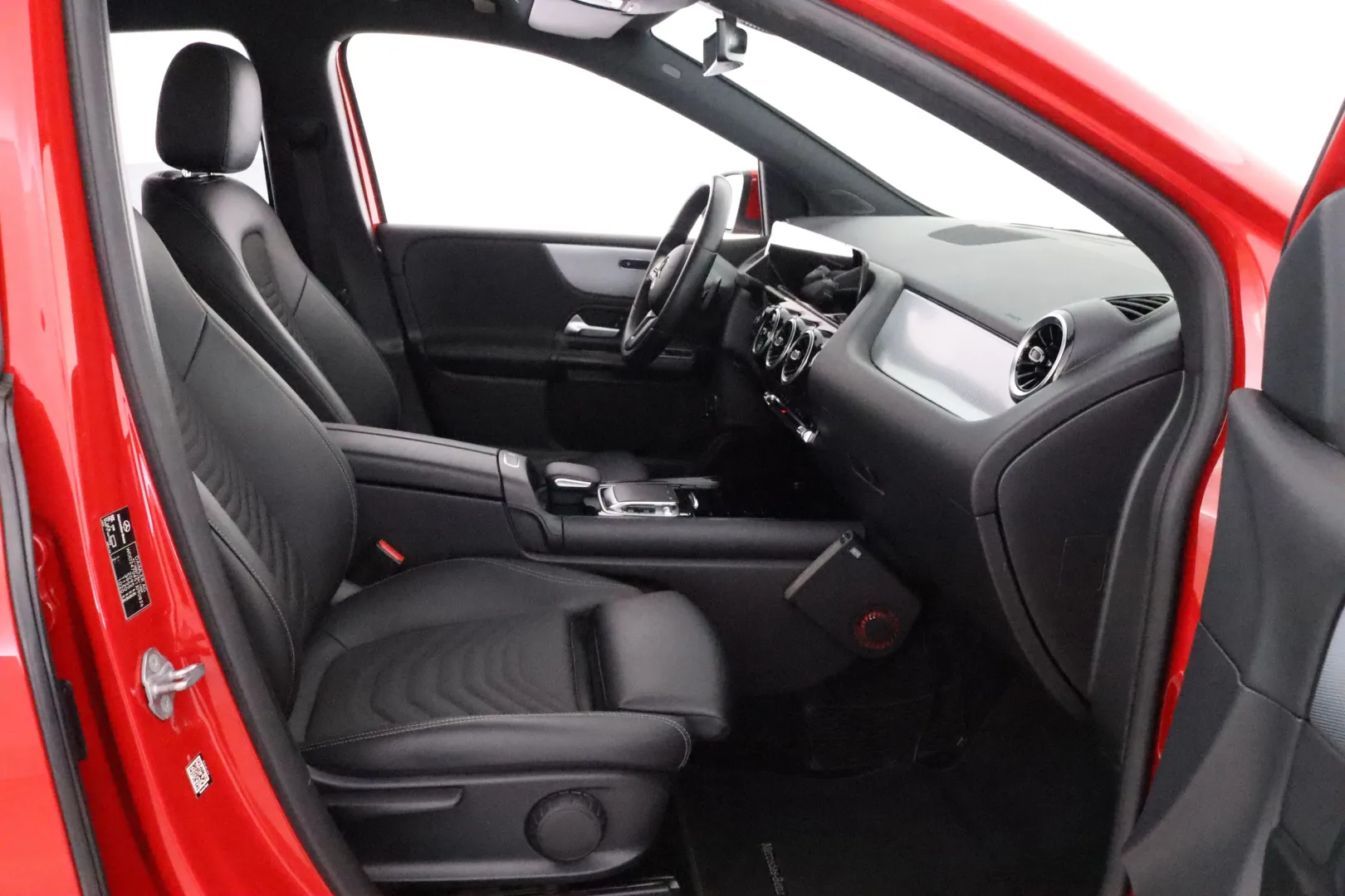 MERCEDES-BENZ B FOC-643 carousel image