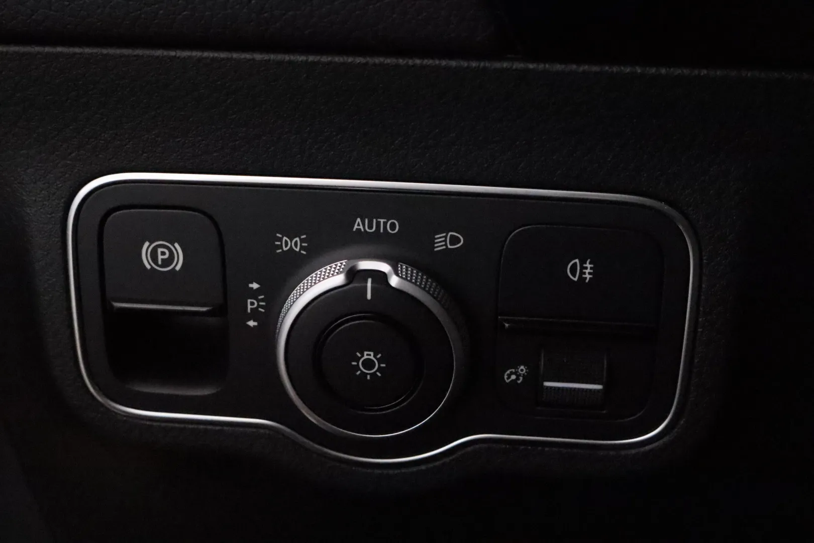 MERCEDES-BENZ B FOC-643 carousel image