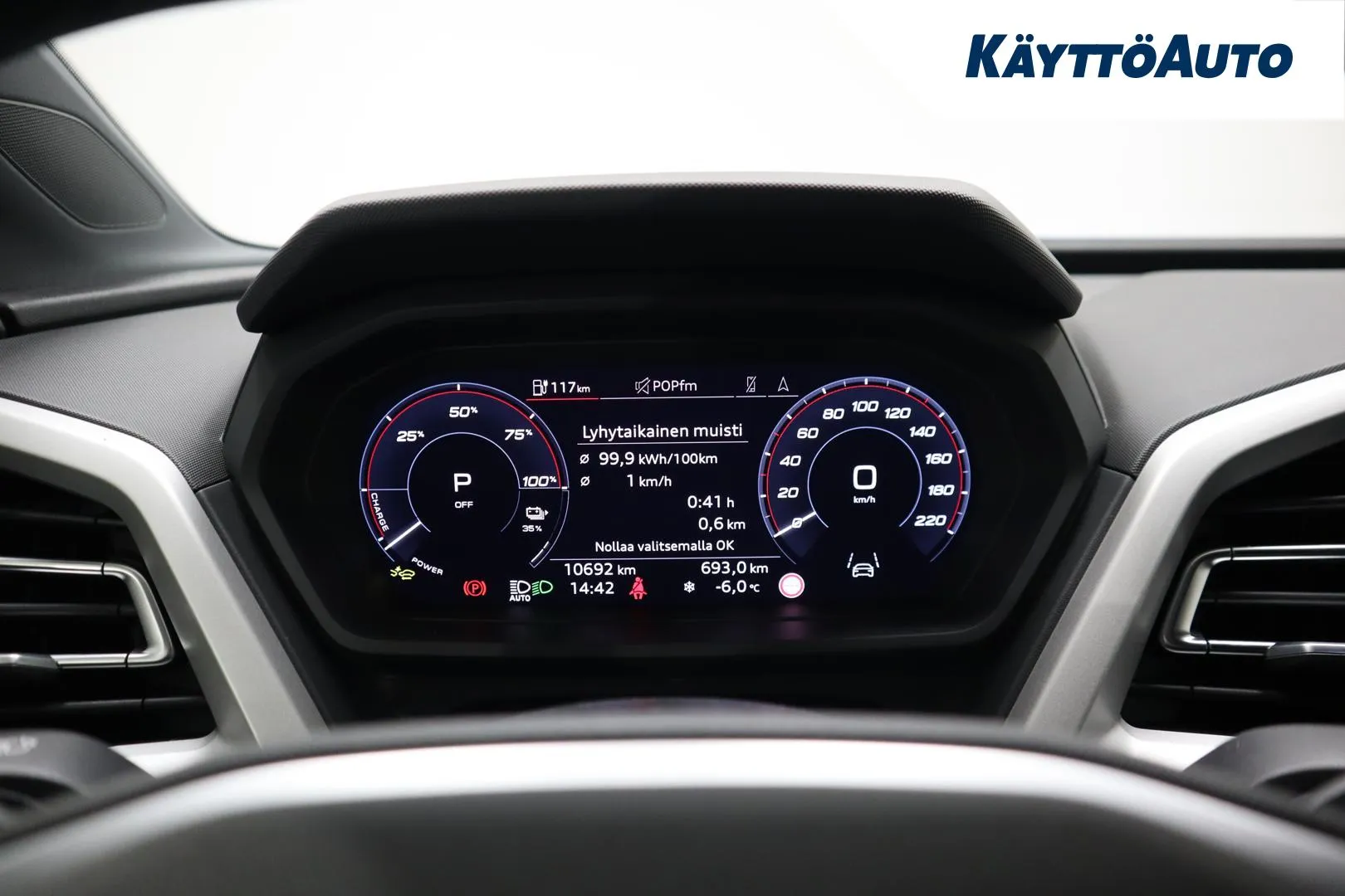 Audi Q4 e-tron SZH-323 carousel image