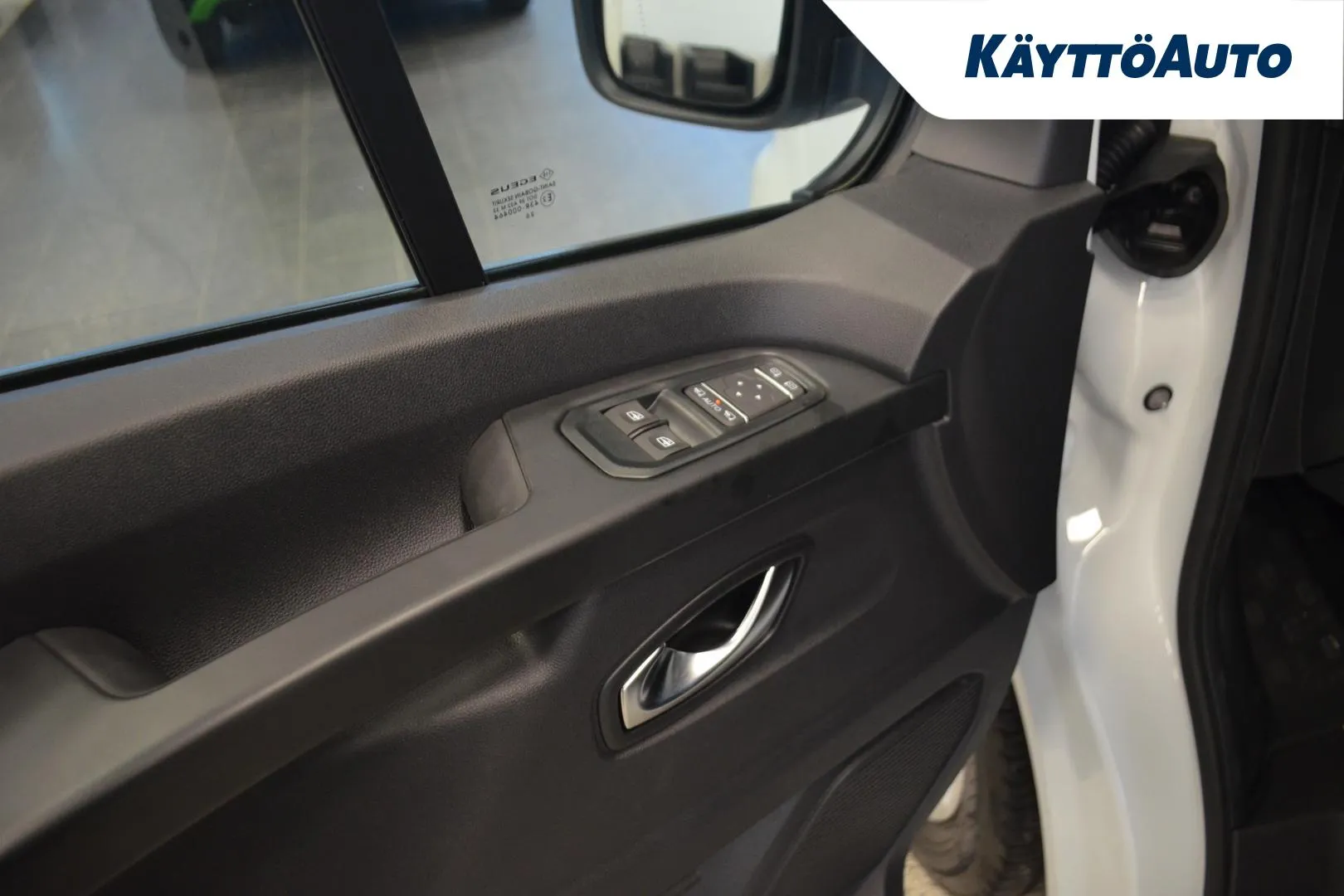 Nissan Primastar EVP-451 carousel image