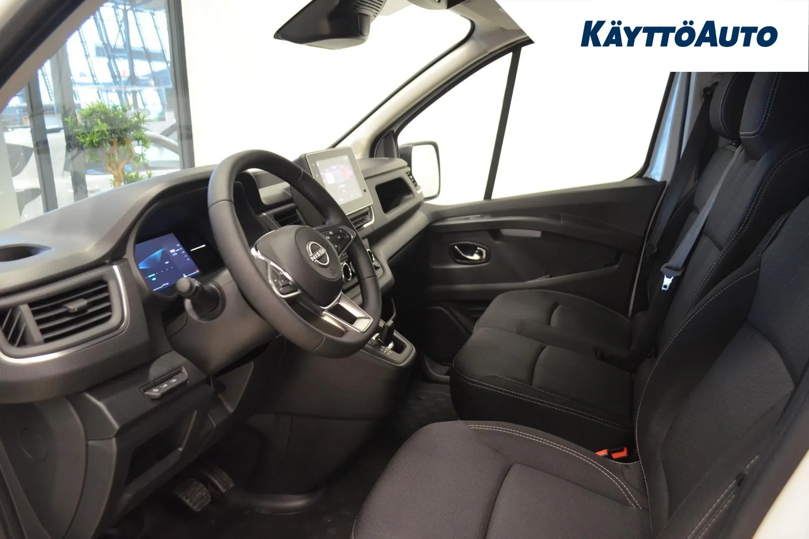 Nissan Primastar SRS-129 carousel image