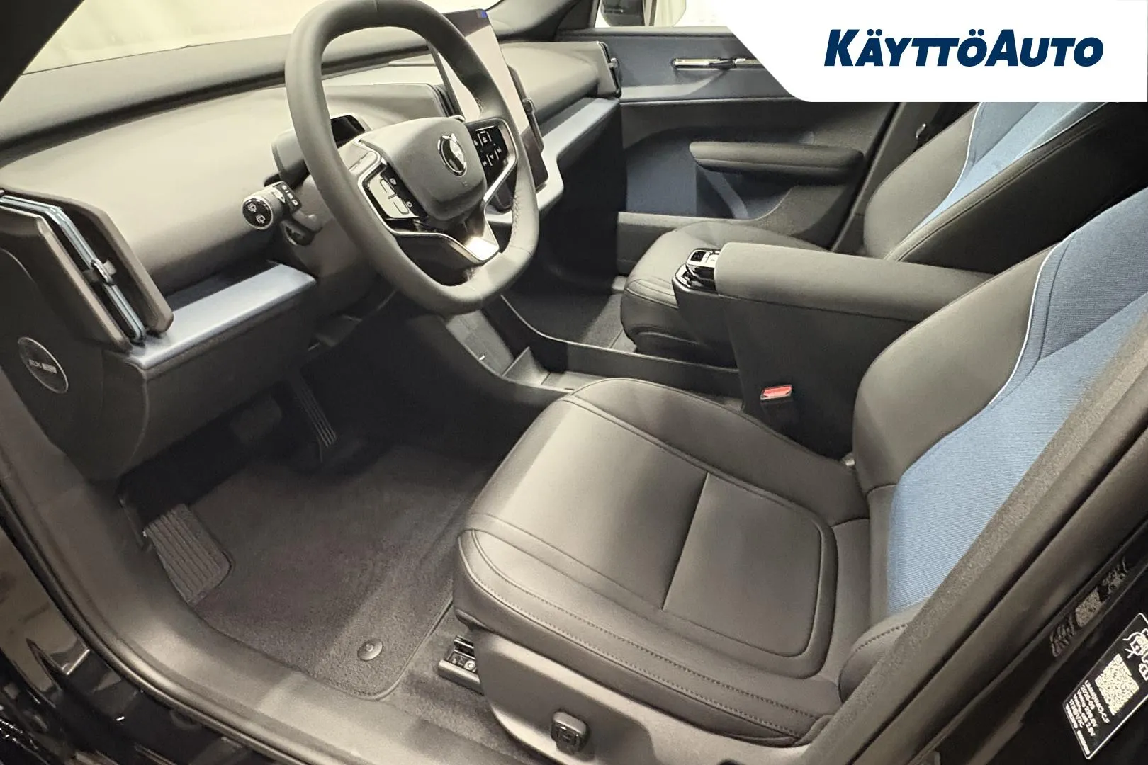 Volvo EX30 ISV-446 carousel image