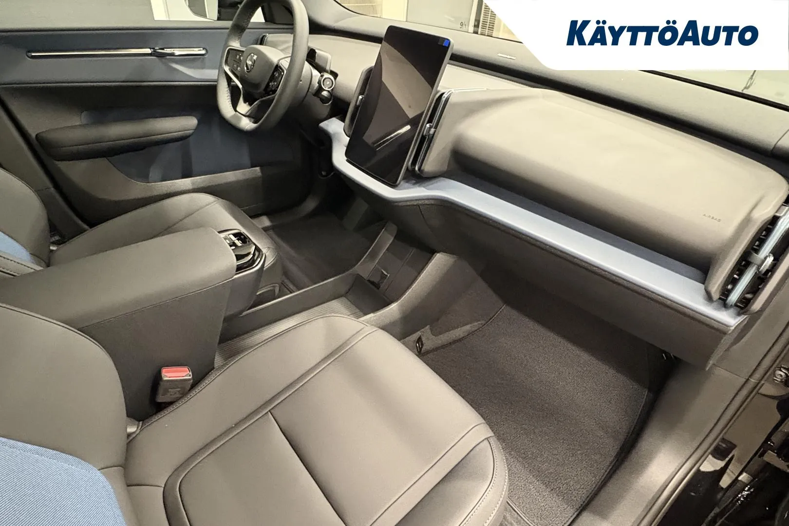 Volvo EX30 ISV-446 carousel image