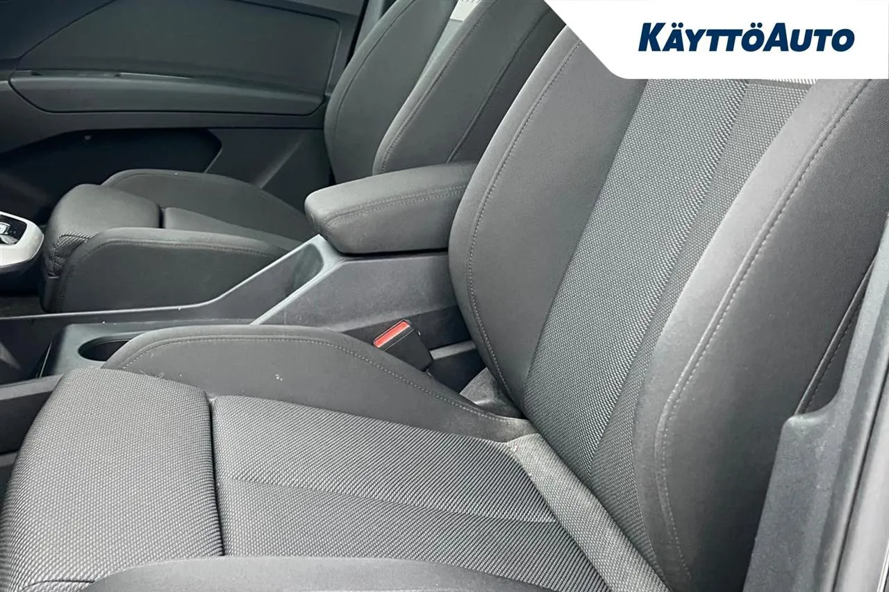 AUDI Q4 e-tron XST-572 carousel image