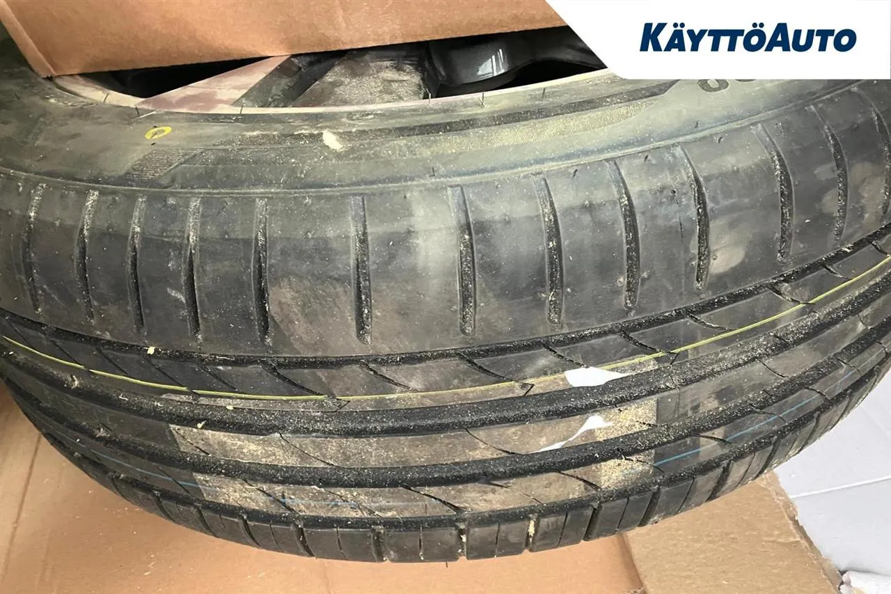 AUDI Q4 e-tron XST-572 carousel image