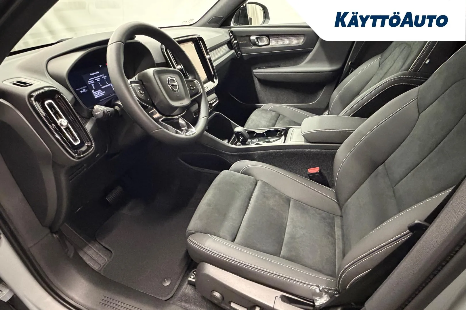 Volvo EC40 XTT-664 carousel image