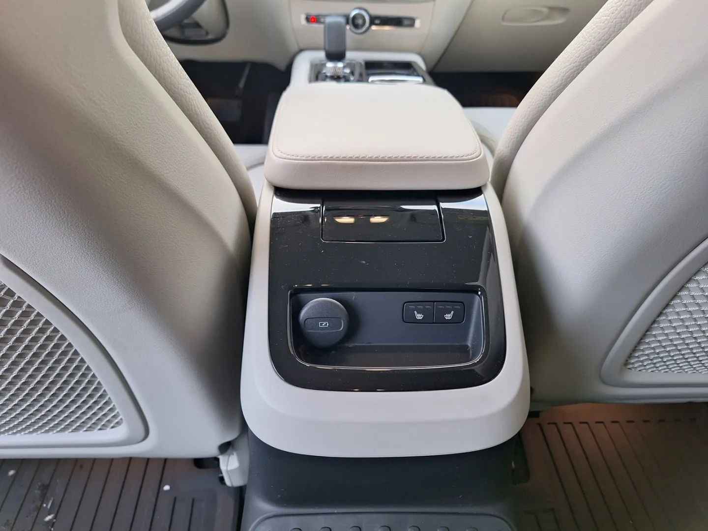 VOLVO V60 RVP-561 carousel image