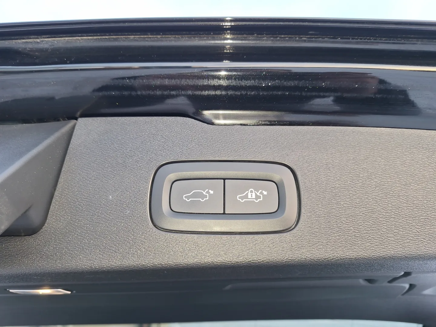 VOLVO V60 RVP-561 carousel image