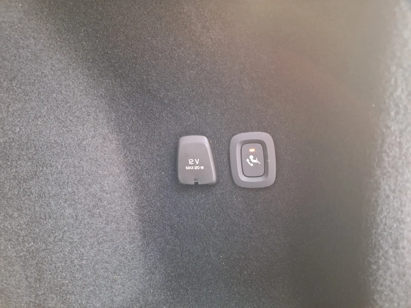 VOLVO V60 RVP-561 carousel image