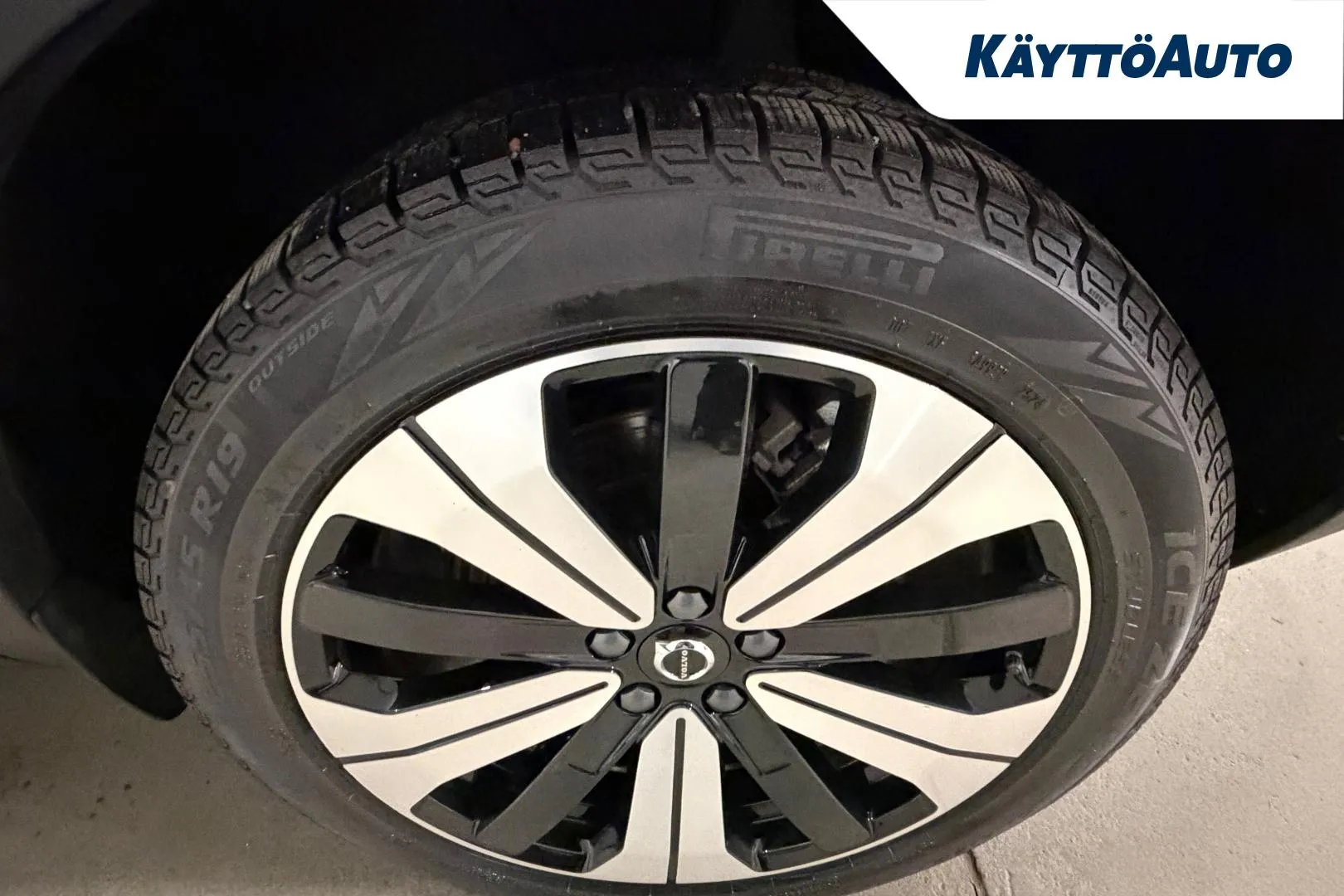 VOLVO EC40 LTP-480 carousel image