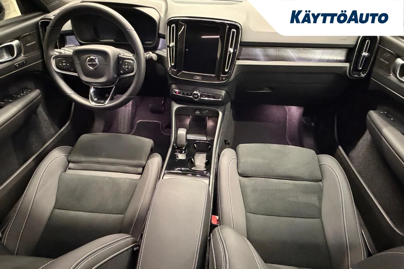 VOLVO EC40 LTP-481 carousel image