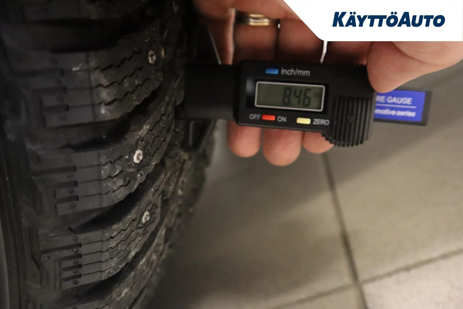 KIA Optima MNZ-321 carousel image