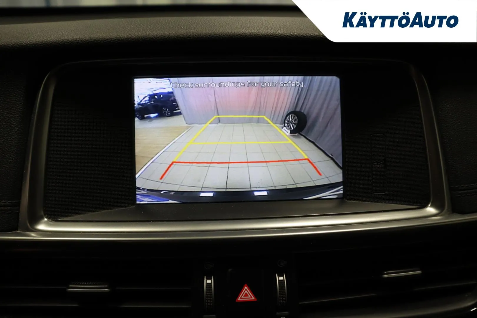 KIA Optima MNZ-321 carousel image