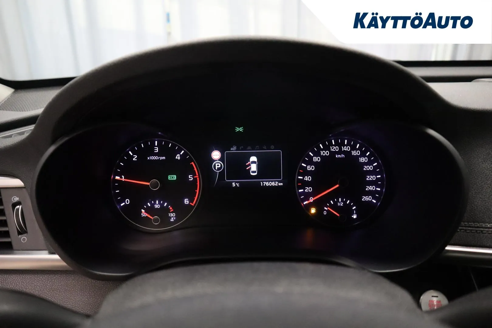 KIA Optima MNZ-321 carousel image