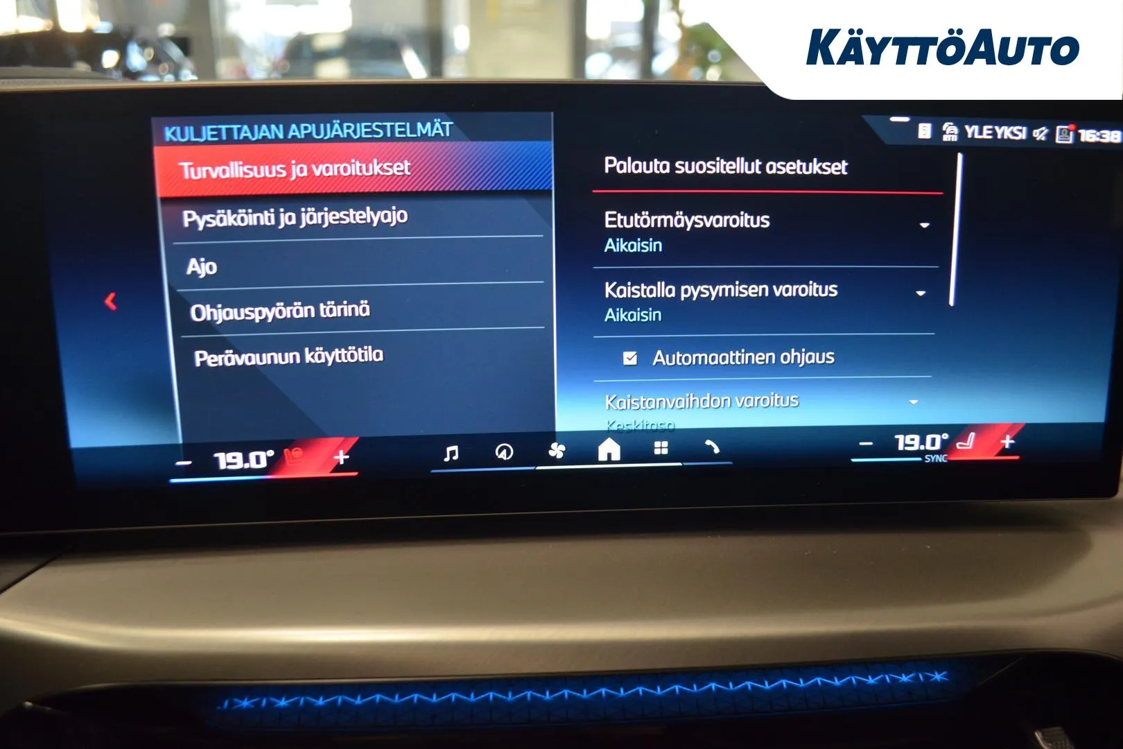 BMW i4 XTR-773 carousel image