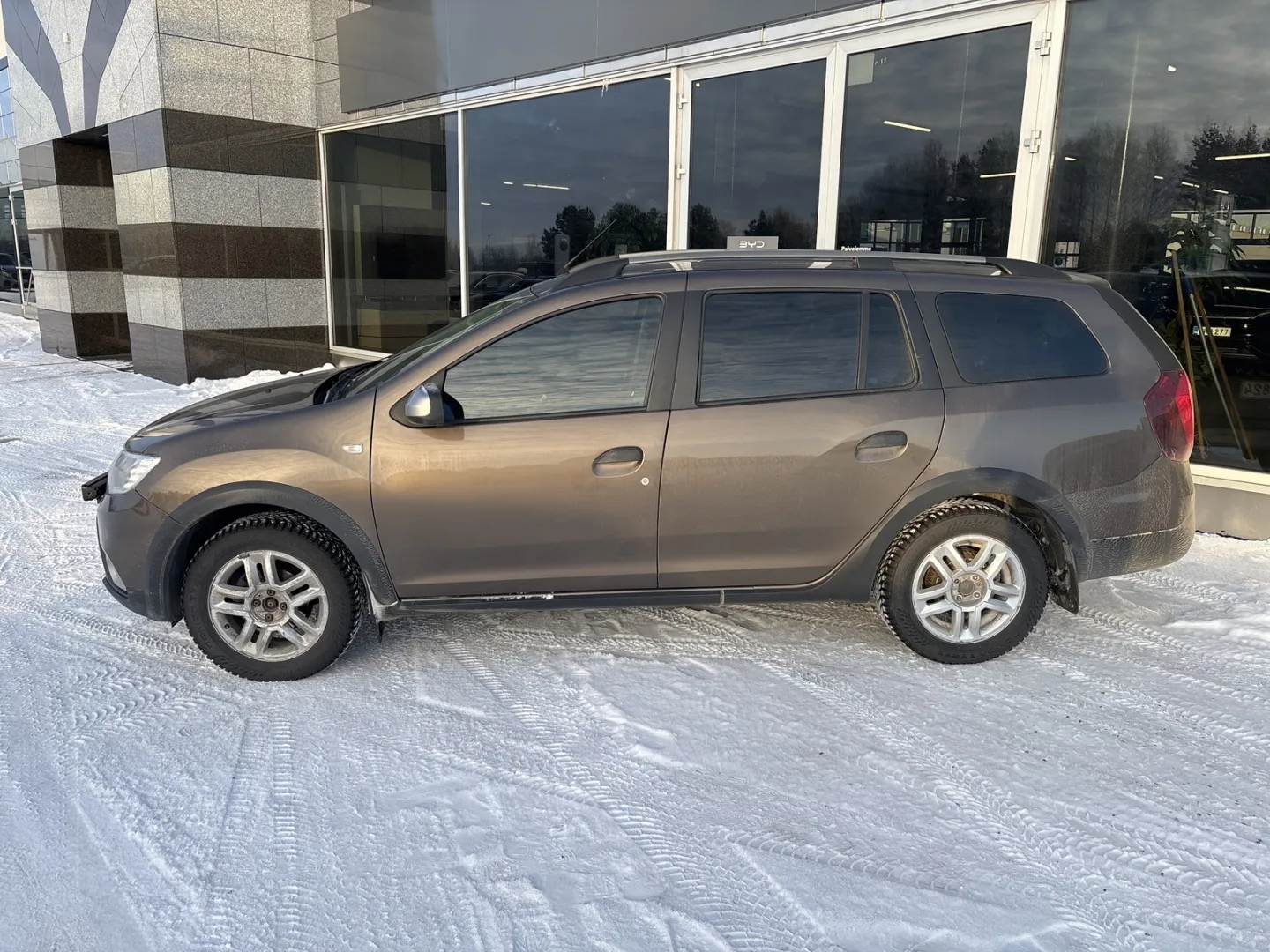 DACIA Logan MCV NLJ-824 carousel image