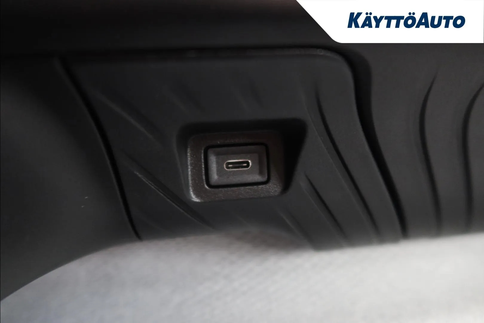 Citroen e-C3 Aircross XTN-321 carousel image