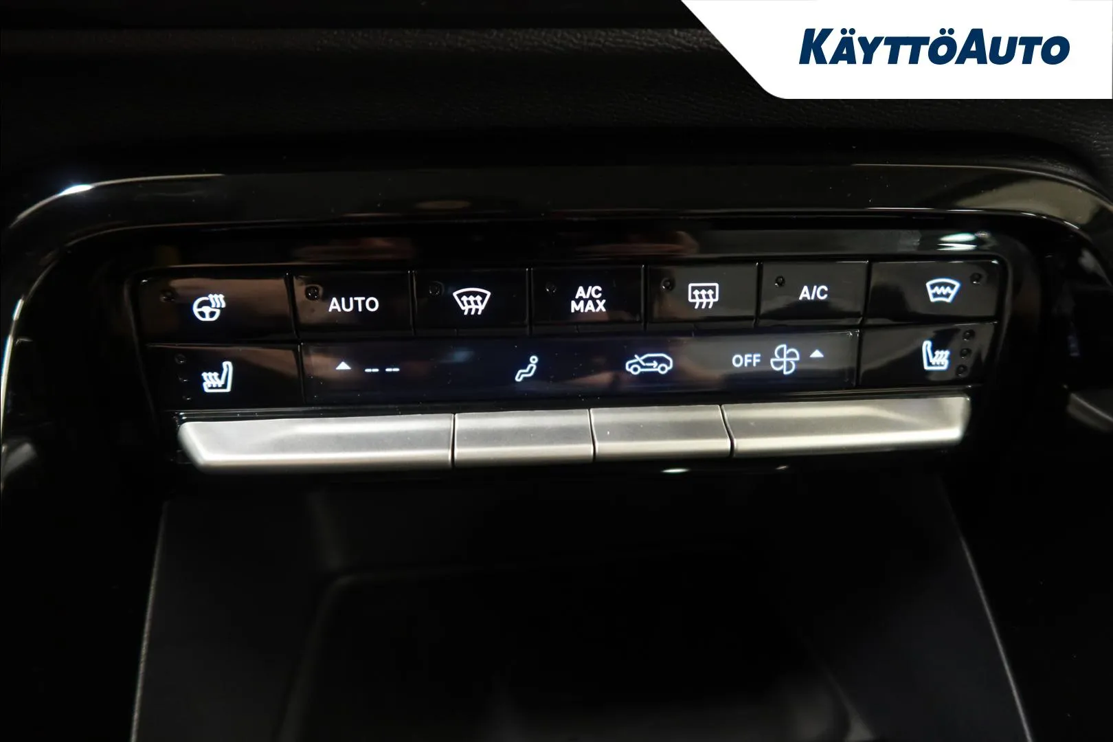 Citroen e-C3 Aircross XTN-321 carousel image