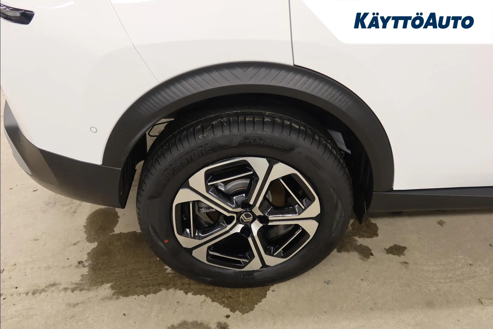 Citroen e-C3 Aircross XTN-321 carousel image