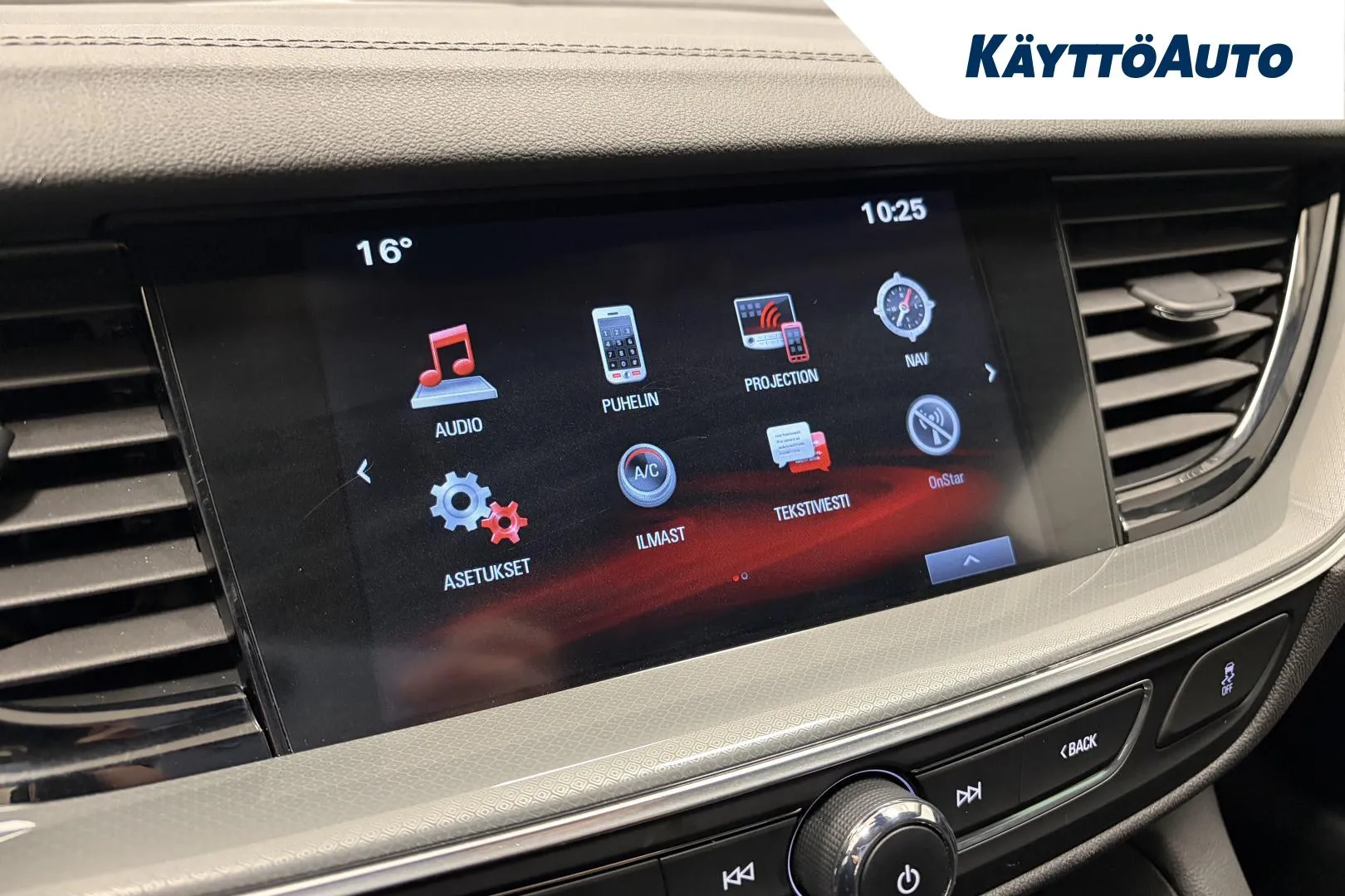 OPEL Insignia ZLN-638 carousel image