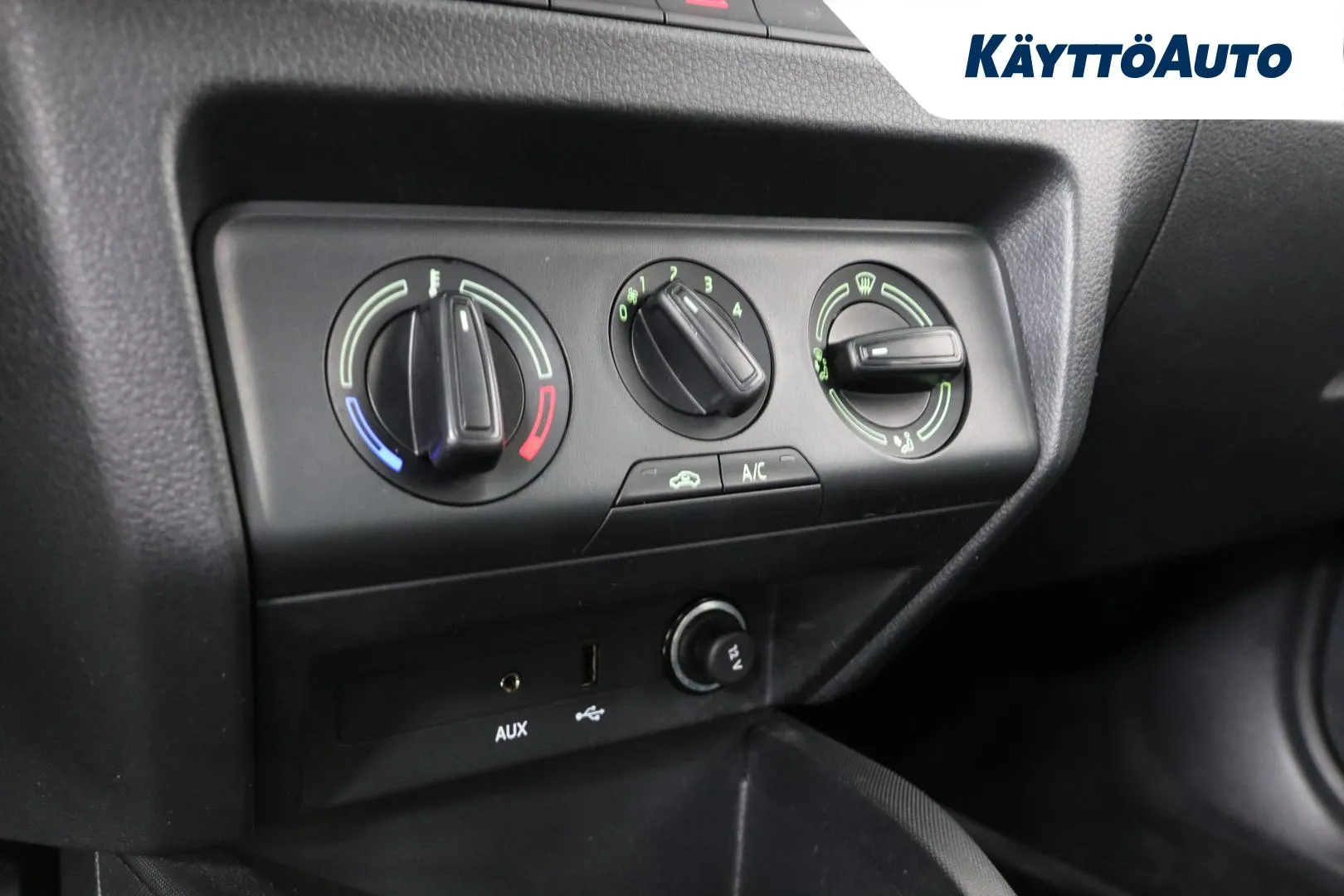 Skoda Fabia JKV-963 carousel image