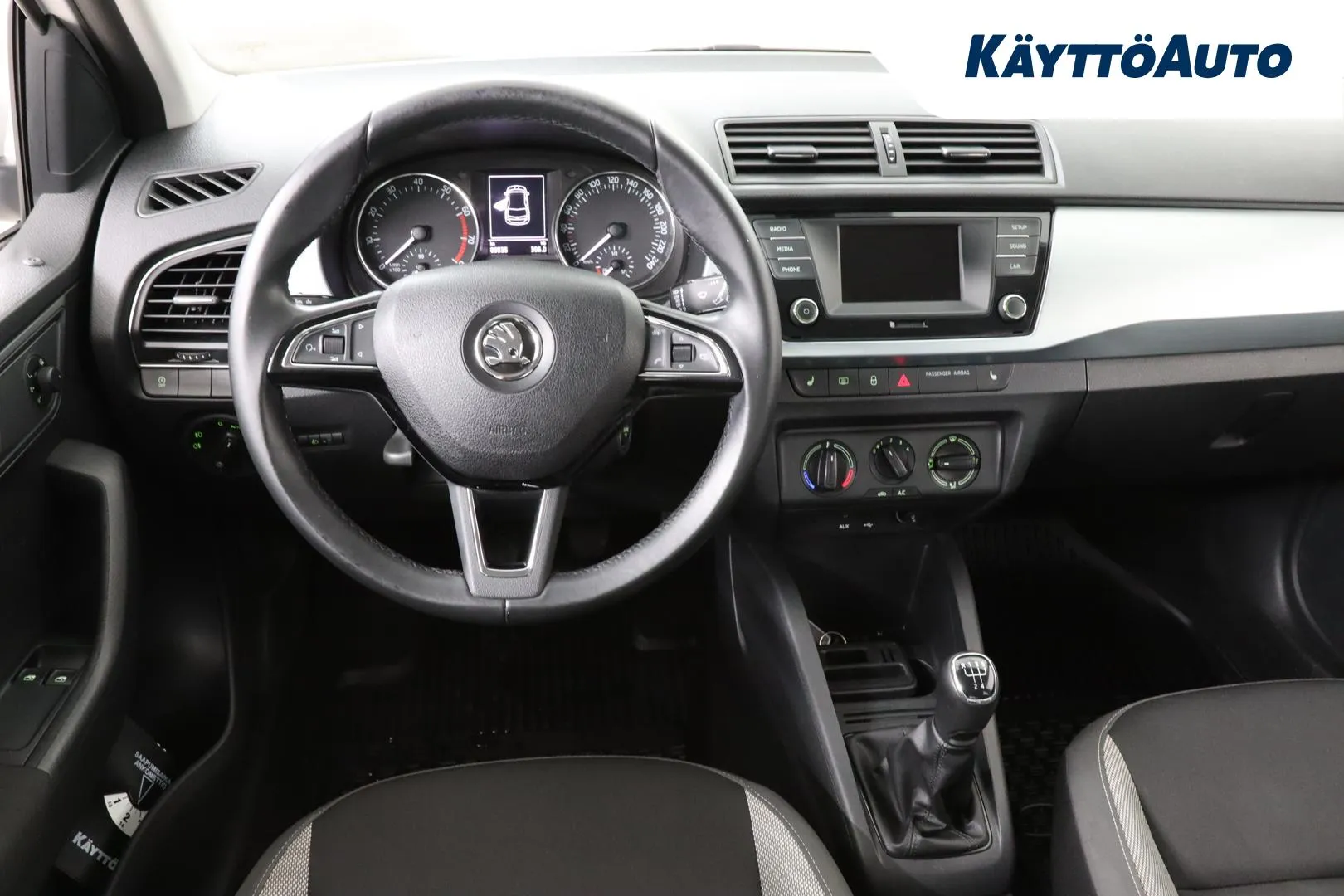 Skoda Fabia JKV-963 carousel image