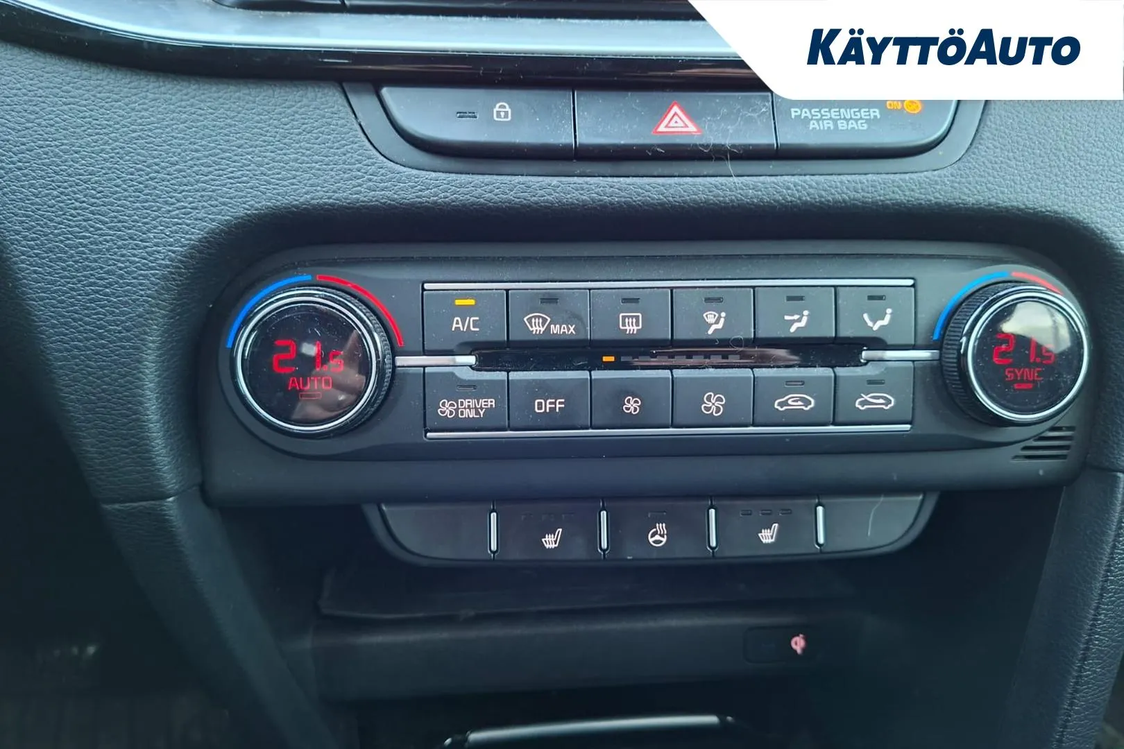 KIA Ceed OZE-414 carousel image