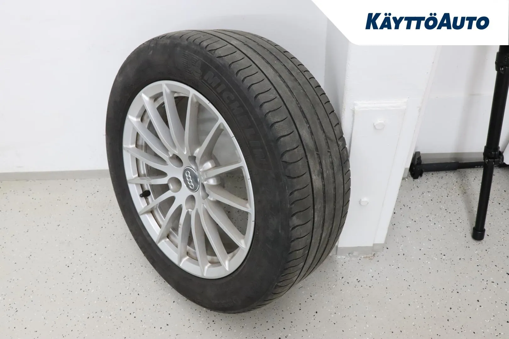 Audi A4 allroad quattro XUZ-119 carousel image